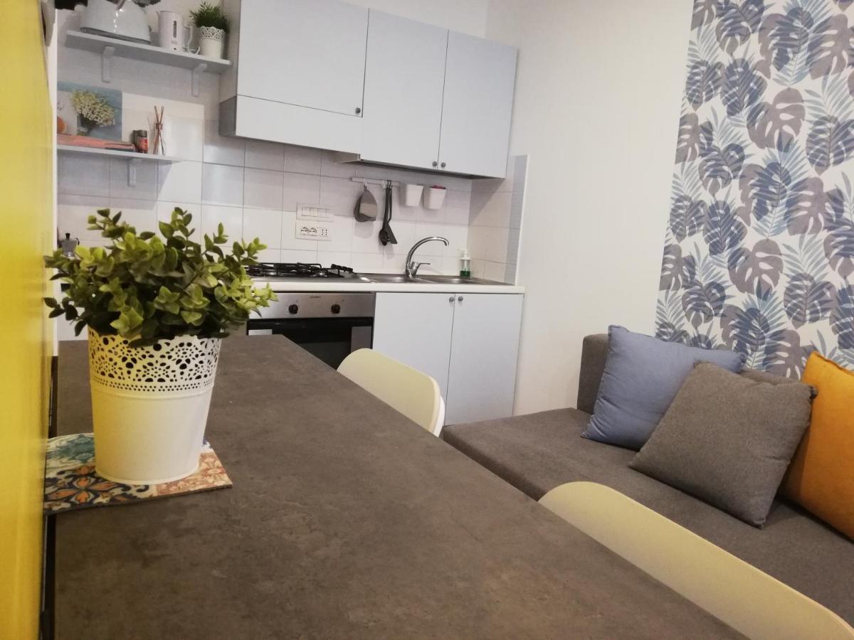 Divas Appartamento Napoli Bagian luar foto
