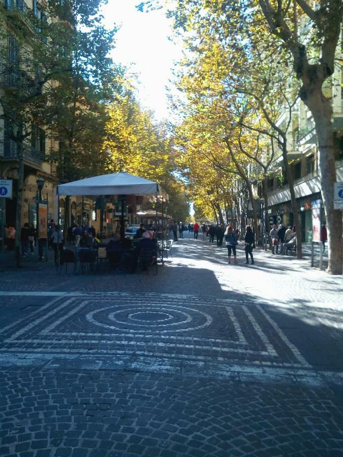 Divas Appartamento Napoli Bagian luar foto